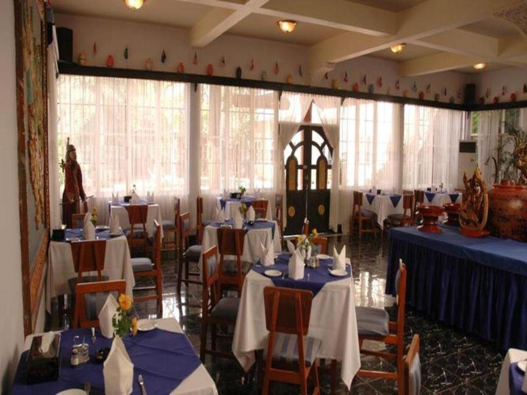 Emerald Land Hotel Mandalay Bagian luar foto