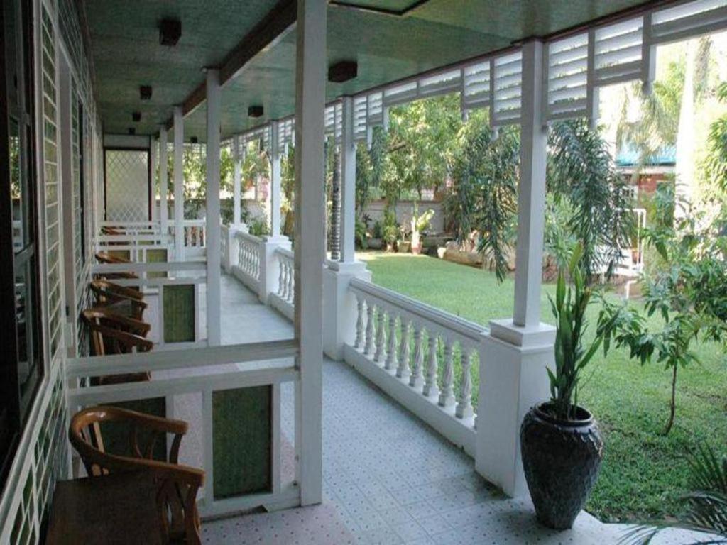 Emerald Land Hotel Mandalay Bagian luar foto