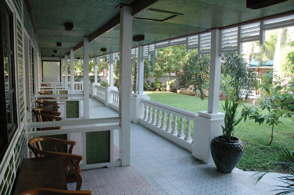 Emerald Land Hotel Mandalay Bagian luar foto