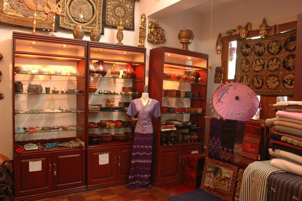 Emerald Land Hotel Mandalay Bagian luar foto