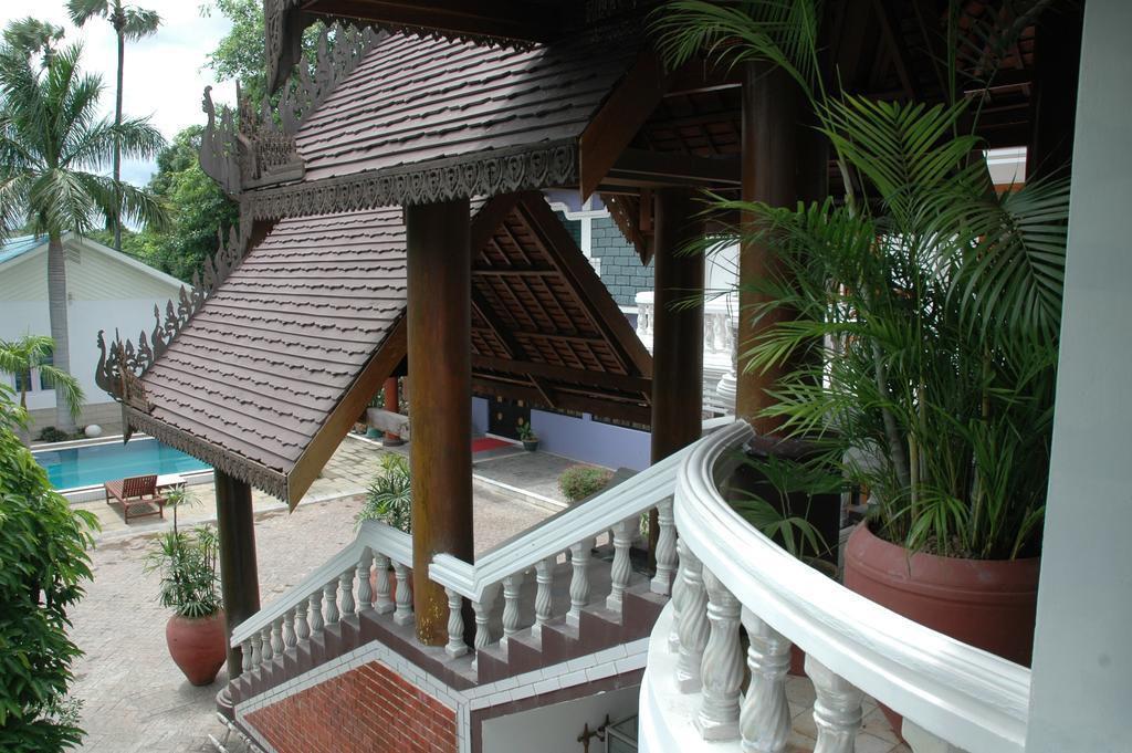 Emerald Land Hotel Mandalay Bagian luar foto