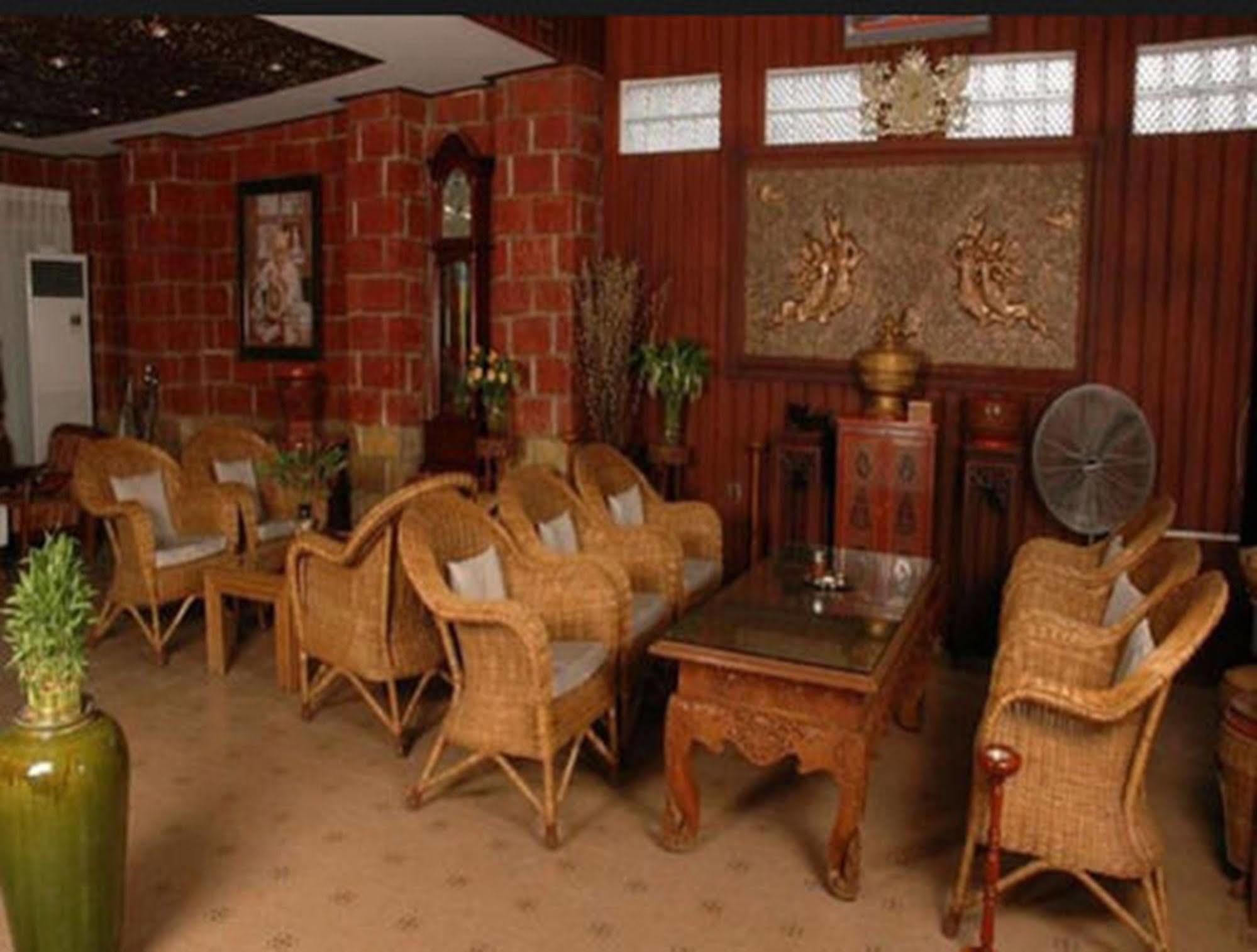 Emerald Land Hotel Mandalay Bagian luar foto