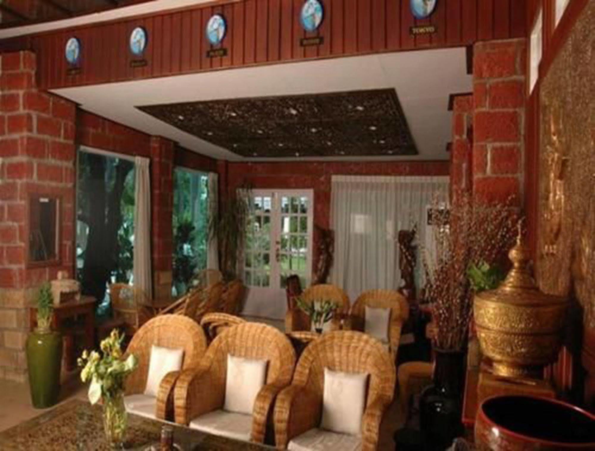 Emerald Land Hotel Mandalay Bagian luar foto