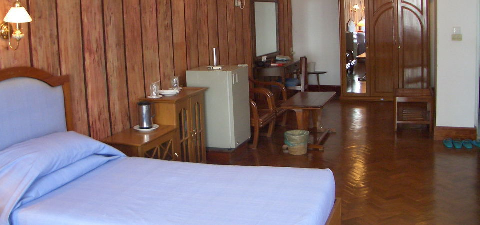 Emerald Land Hotel Mandalay Bagian luar foto